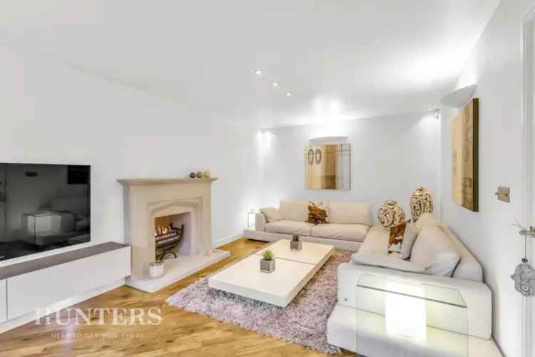 6 Bedroom House for Sale in Walsden