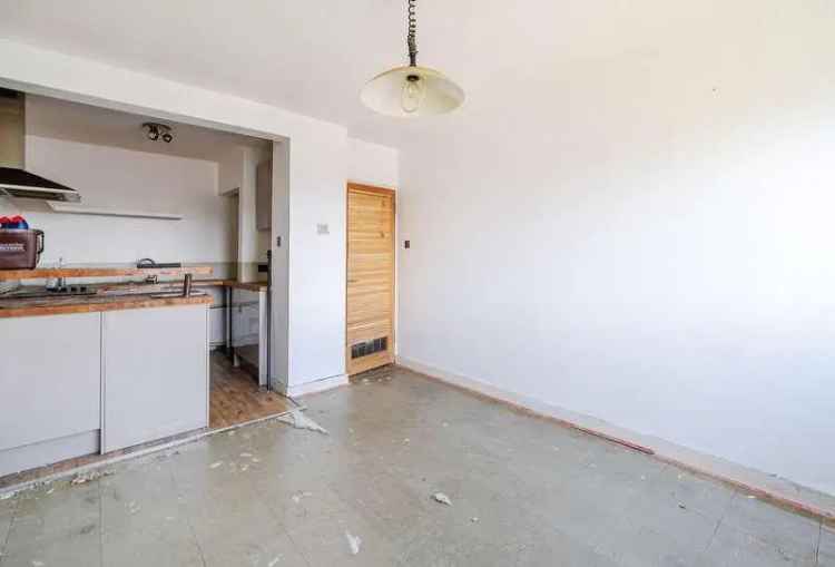 1 Bed Flat for Sale at Auction