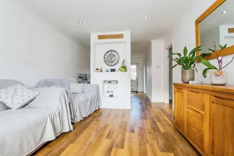 3 Bedroom House in Yaxley - Zero Deposit Available