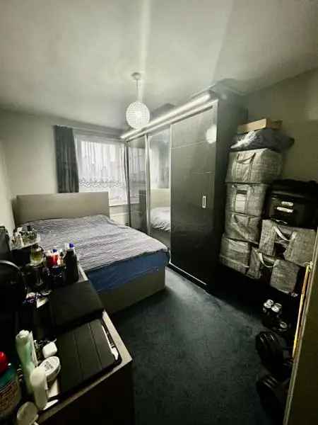 Flat For Rent in London, England