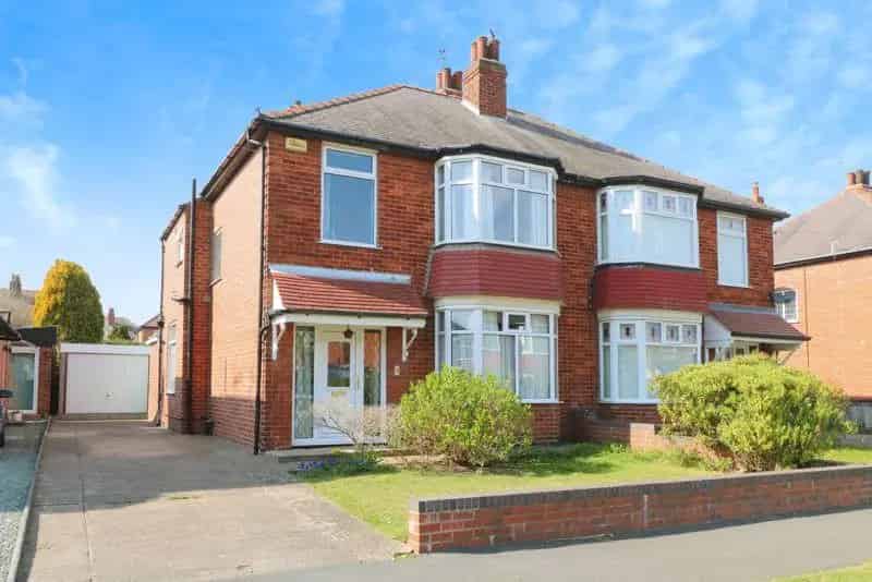3 Bedroom Semi-Detached House for Sale