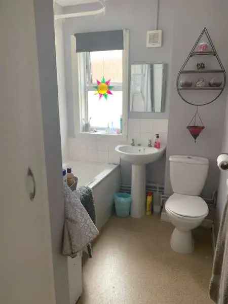 Flat For Rent in Coventry, England