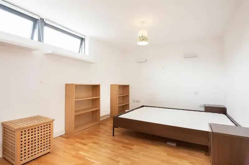 1 bedroom Flat
 To Let
