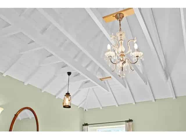 2 Bedroom Detached Cottage for Sale