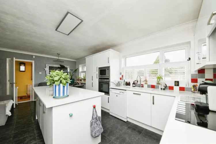 Modern 3-Bed Detached Bungalow in Fincham