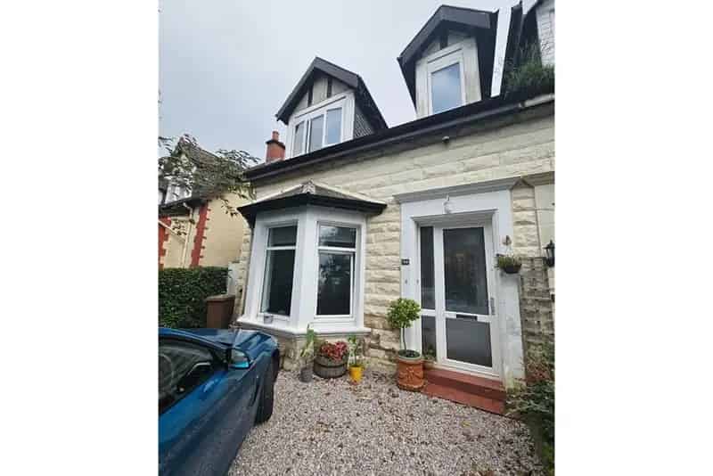 5 Bed Semi Detached House with 2 Reception Rooms Largs