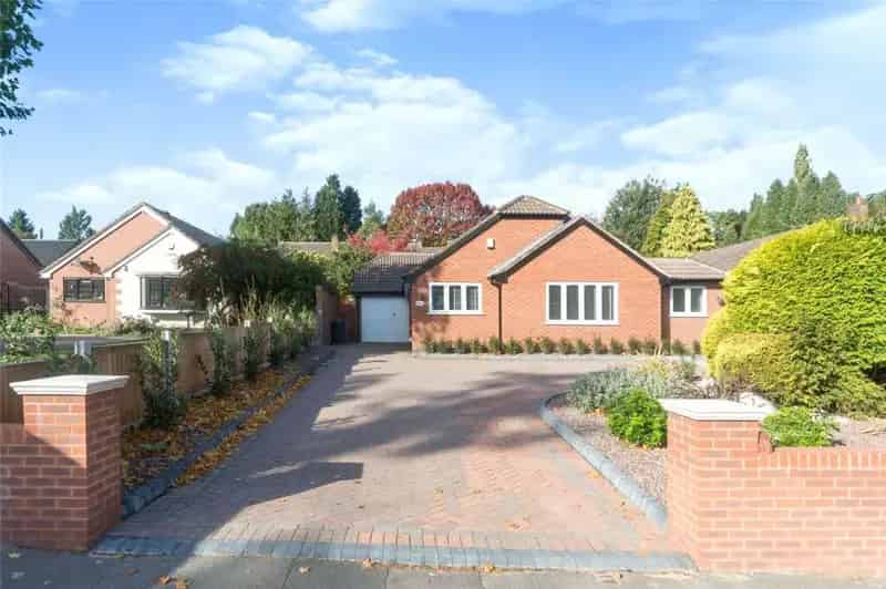 3 Bedroom Detached Bungalow for Sale Near Moseley Village