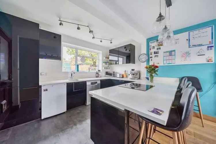 3 Bed Semi-Detached House for Sale