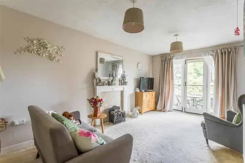 2 Bedroom Retirement Apartment with Balcony and Communal Gardens