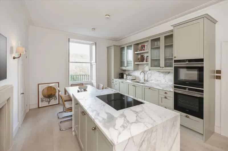 4 Bedroom Flat for Sale in Bath - Elegant Georgian Townhouse Apartment