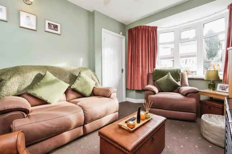 Three-Bedroom Family Home with Conservatory and Private Driveway