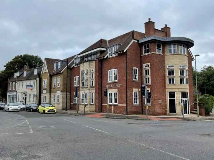 Reigate Town Centre Offices 1696 sq ft 5 Parking Spaces