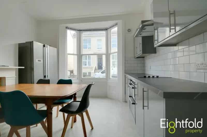 5 Bedroom Victorian Townhouse Brighton - Student Living