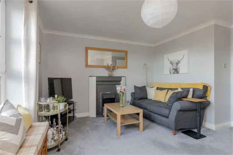 1 Bed Flat - Second Floor with 1 Reception Room