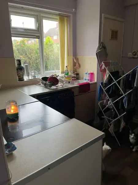 Flat For Rent in Wakefield, England