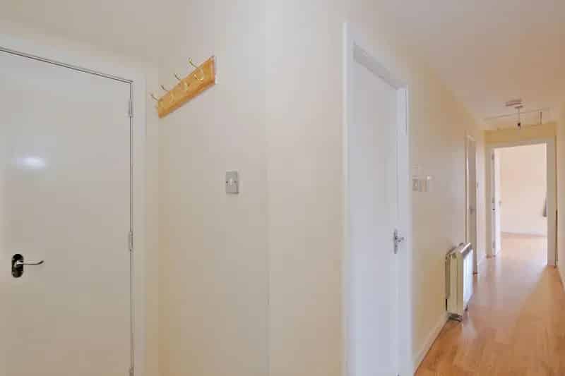 Spacious 2-Bedroom Flat in Banchory High Street