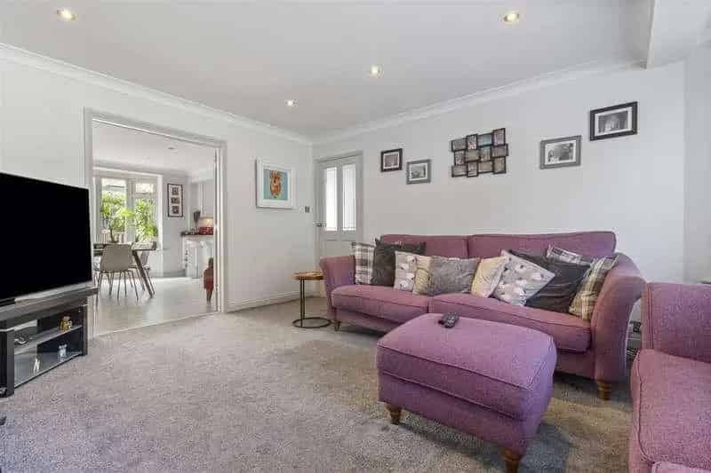 4 Bed House for Sale Near Goring Beach