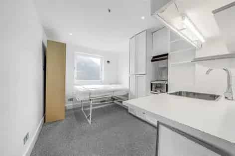 1 Room Flat 51m² Putney  Near Shops Bars Restaurants