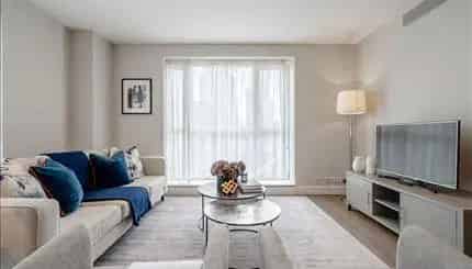 2 Bedroom Furnished Waterfront Apartment Canary Wharf