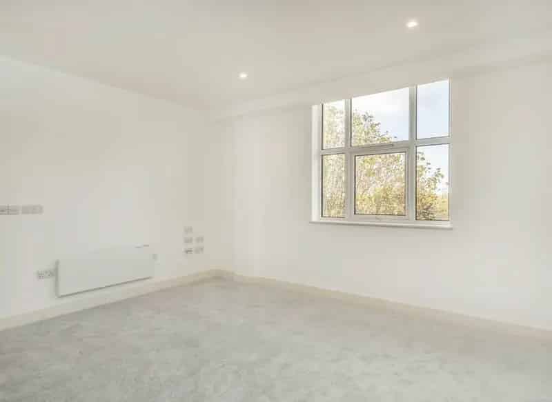 2 Bed 2 Bath Apartment in Gated Community Chain Free