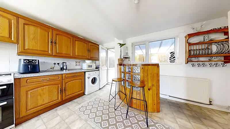 2 Bedroom End Terrace House to Rent Crownhill