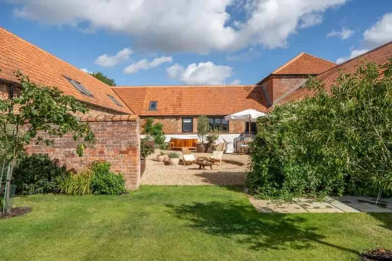 Barn Conversion for sale with 4 bedrooms, Hindolveston