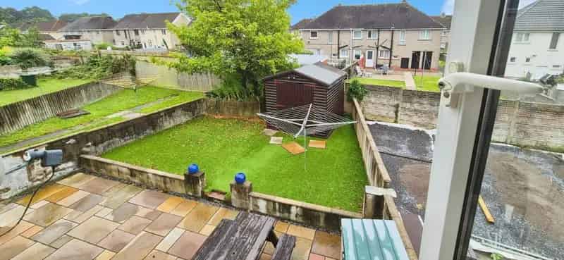 2 Bedroom Flat near Transport Links and Parks