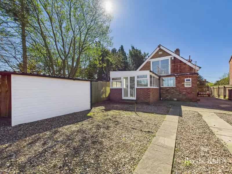 3 Bedroom Detached House Sutton-on-Hull