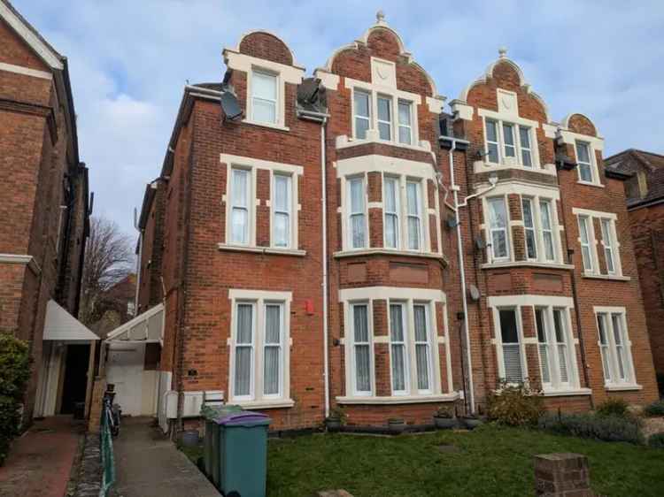 2 bedroom  Flat to rent, Folkestone, Kent, CT20