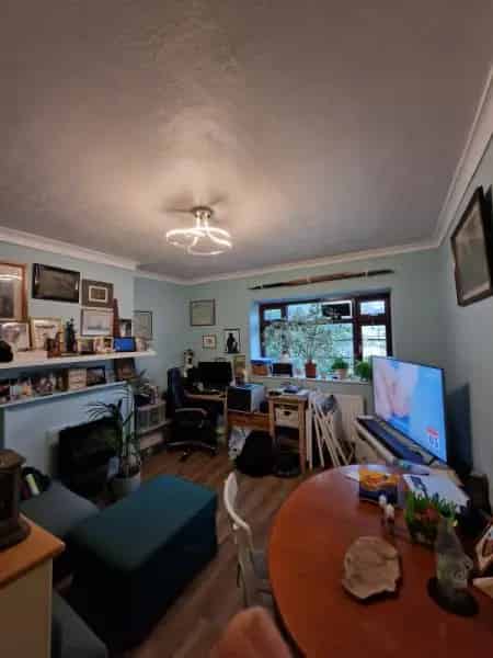 2 Bed Flat near Clapham South Top Floor