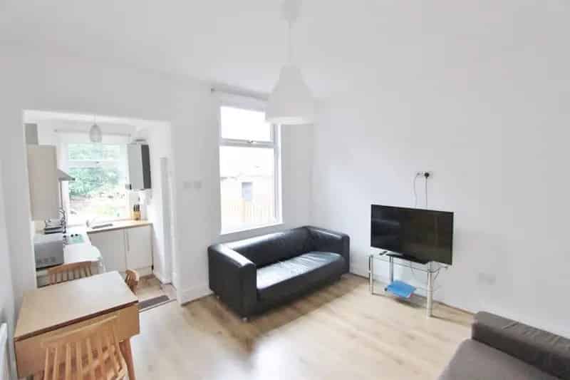 3 bedroom House
 To Let