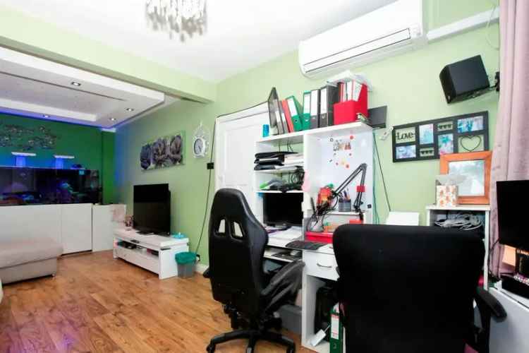 3 Bed Semi-Detached Family Home Walton