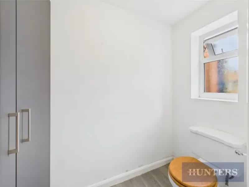 2 Bed House for Sale in Scarborough's Peasholm Area