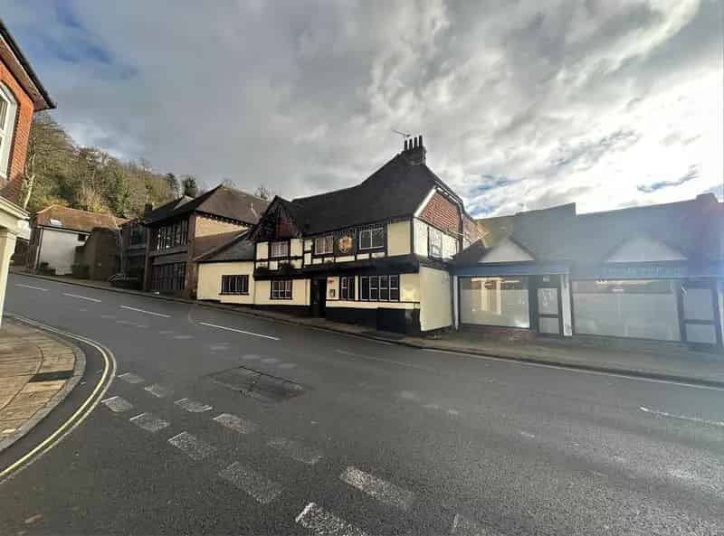 Winchester Grade II Listed Pub To Let