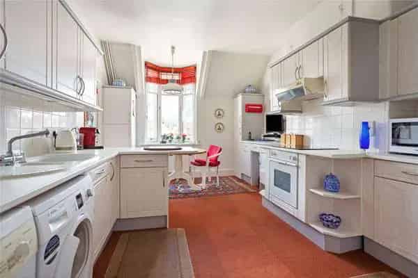 Elegant 3-Bedroom Apartment in Petworth