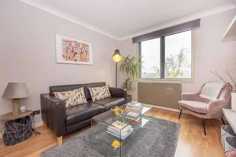 2 Bedroom Flat to Rent in Putney - Short Let Bills Included