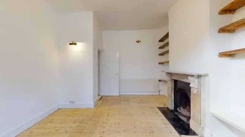2 Bedroom Flat to Rent in Clapton