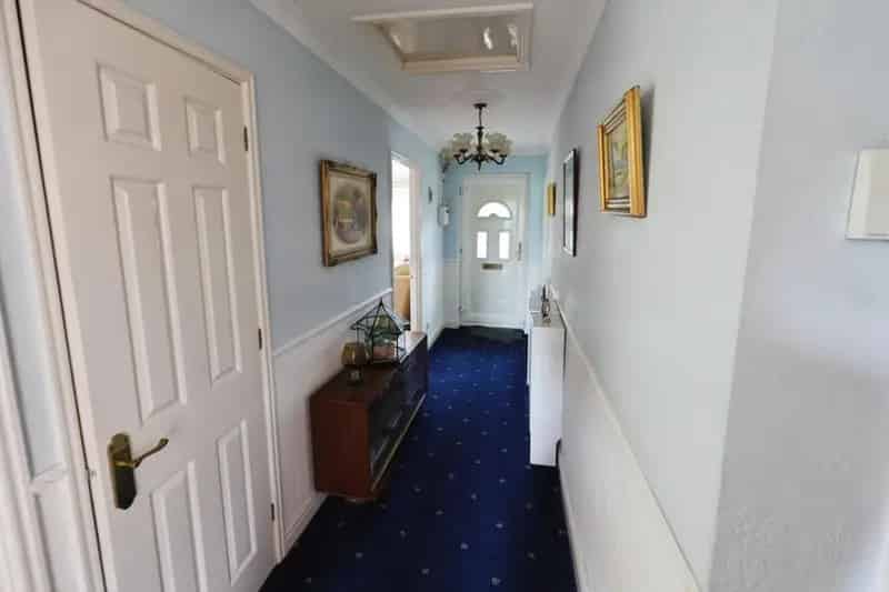 2 Bedroom Bungalow For Sale Near A1M