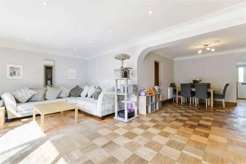 3 Bed Semi-Detached Bungalow for Sale Near Ashtead Village