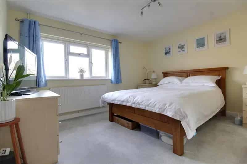 3 Bedroom Flat for Sale near Old Basing