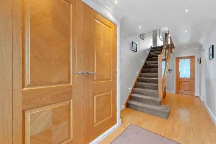 5 Bedroom Detached House for Sale in Lostock, Bolton