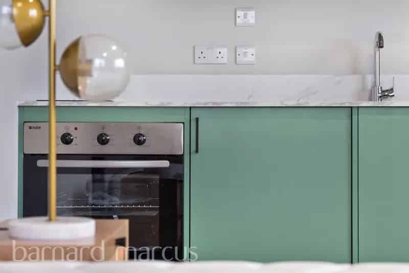 Luxury Studio Apartment Feltham  Gym Cinema Roof Terrace