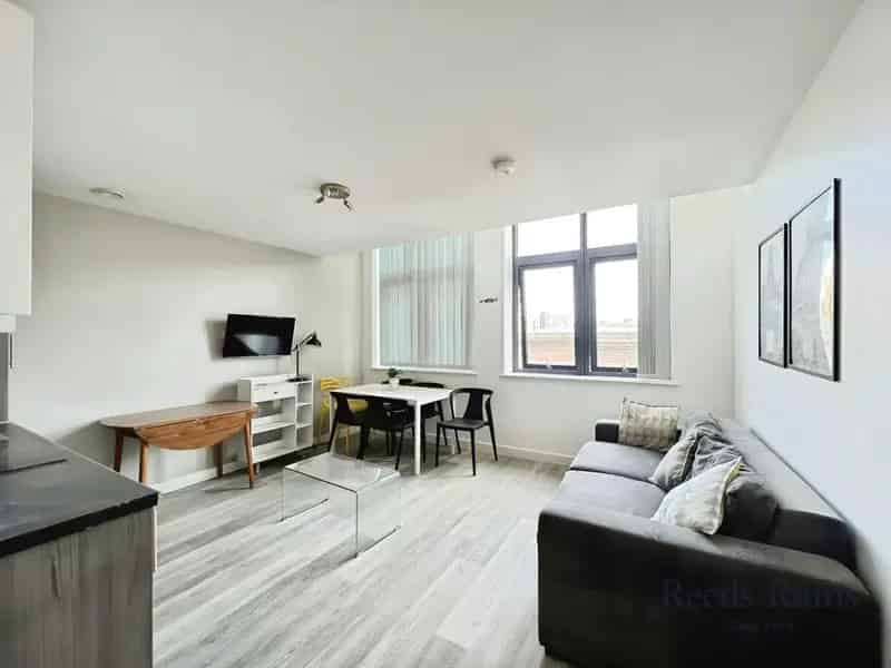 Liverpool City Centre Studio Apartment - Zero Deposit Available