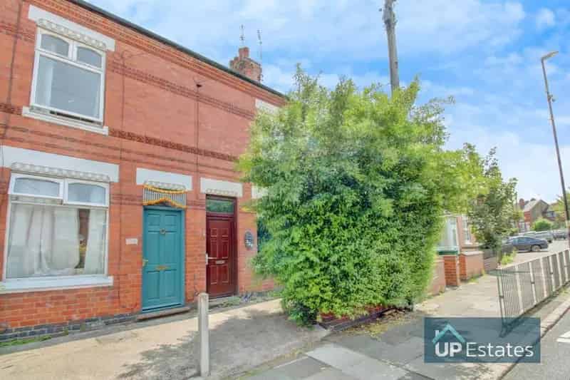 2 Bedroom Terraced House For Sale Near Amenities