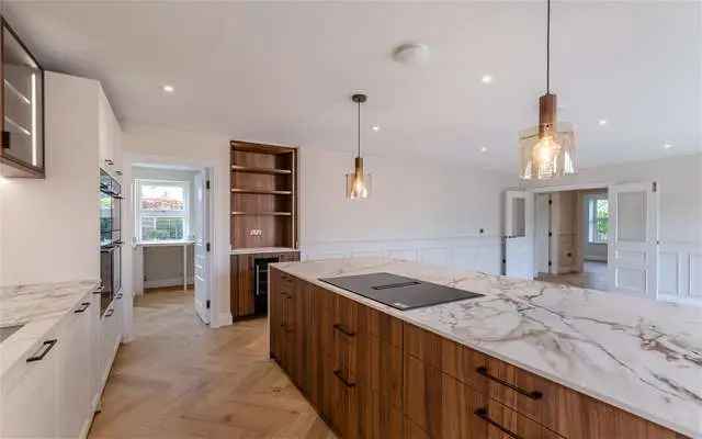 Luxury 5-Bedroom Home in Bramhall New Development