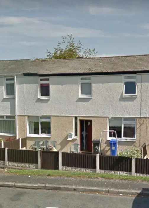 3 Bed House Halton Brook Family Home Near Amenities