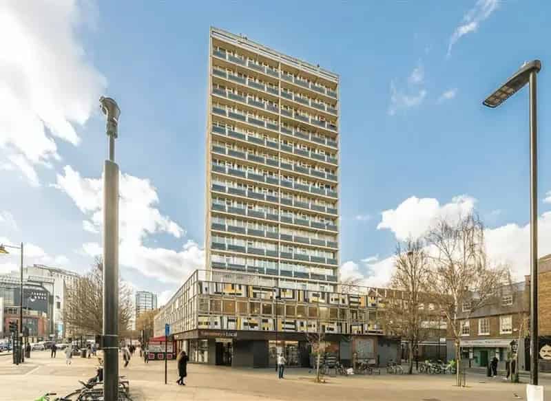 Large 2-Bedroom Flat near Old Street Station