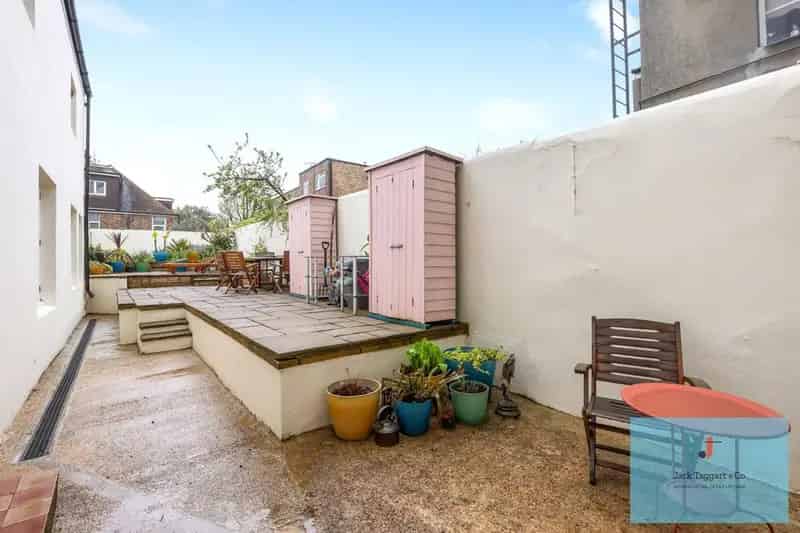 3 Bedroom Apartment for Sale