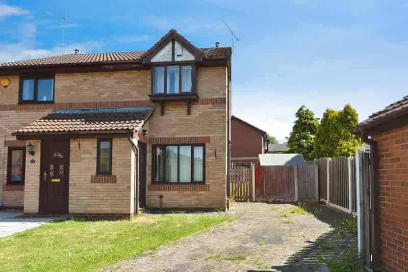 2 Bedroom Semi Detached House For Sale Parkgate South Yorkshire