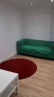 2 Bedroom Flat Leeds Headingly Newly Renovated 26m²